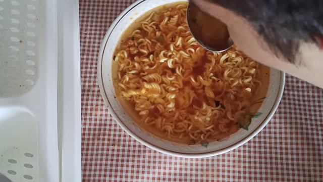 КУПИЛ САМЫЙ ОСТРЫЙ ДОШИРАК!?//БОЖЕСТВЕННАЯ ЕДА или ГОВНО ДЛЯ ЭЛИТЫ ???//ЧЕСТНОЕ МНЕНИЕ смотреть онлайн