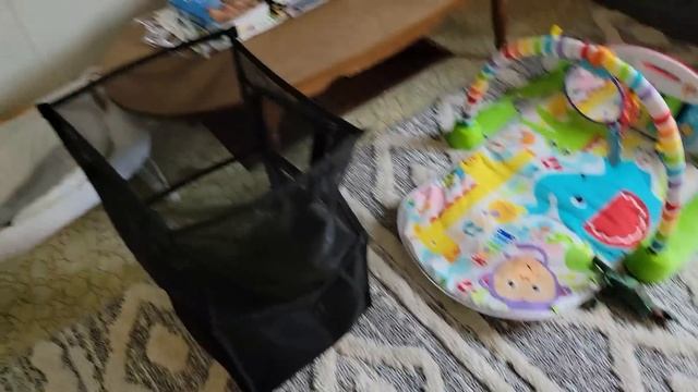 ПРИВЕЗЛИ ПОДАРКИ РІДНІ смотреть онлайн