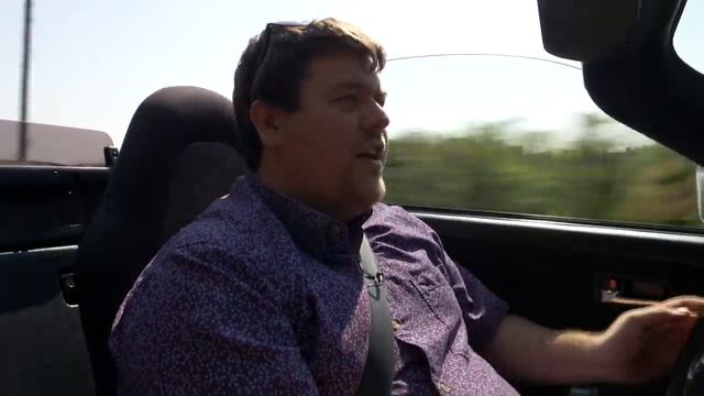 Is The Toyota MR2 Spyder A Budget Lotus Elise? смотреть онлайн