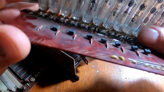 Палладий в лампах? Разбор советских часов электроника 7 #драгметалы #хобби смотреть онлайн