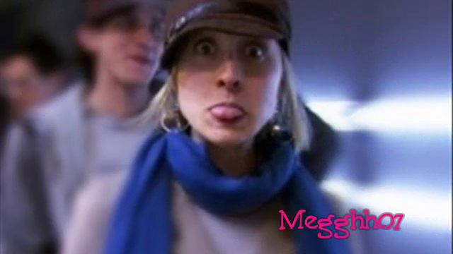 Allison Mack sings смотреть онлайн