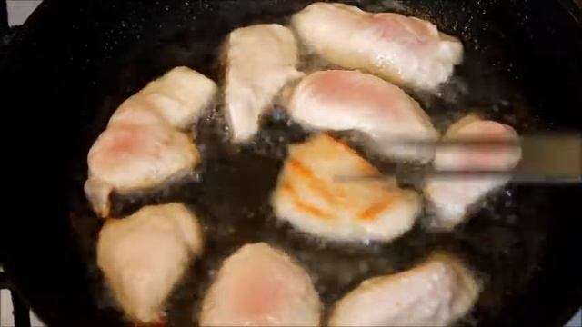 Куриная грудка в молочном соусе с паприкой и чесноком смотреть онлайн