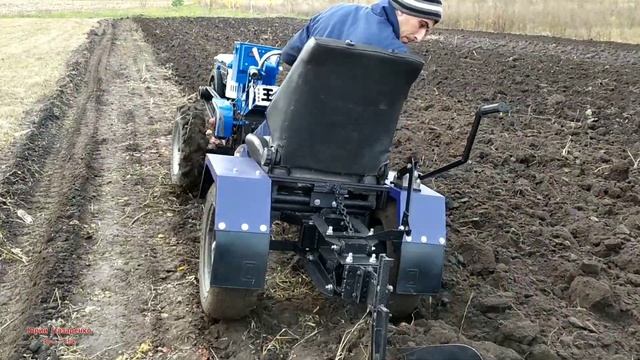 ВСПАШКА МОТОБЛОКОМ KENTAVR АДАПТЕРОМ С НАВЕСКОЙ / TRACTOR UKRAINIAN FARMER KENTAVR PLOW IN WORK