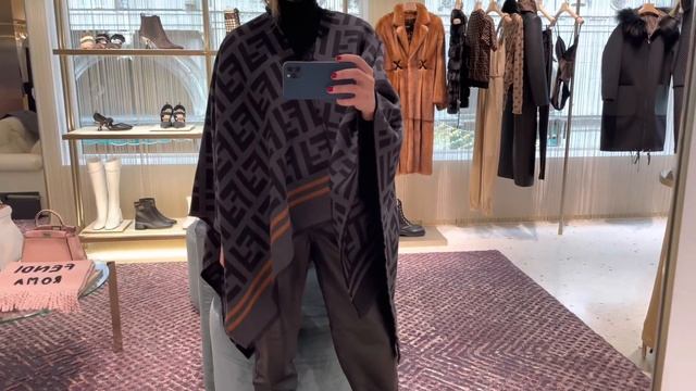Fendi Venezia : новая коллекция одежды и сумок весна 2021 смотреть онлайн