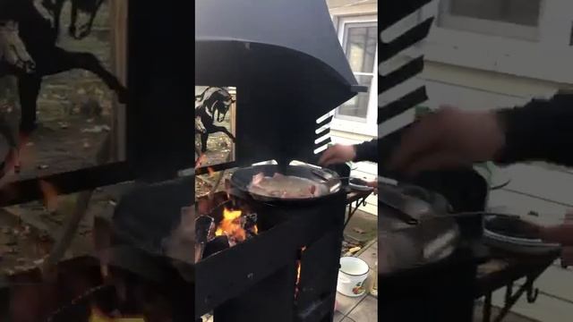 Мангал с печью под казан, с вытяжкой и и отсеком для дров смотреть онлайн