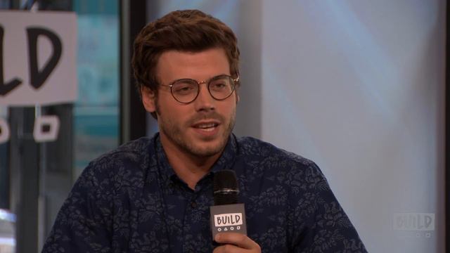 Francois Arnaud And Sarah Ramos On Their "Midnight, Texas" Characters смотреть онлайн