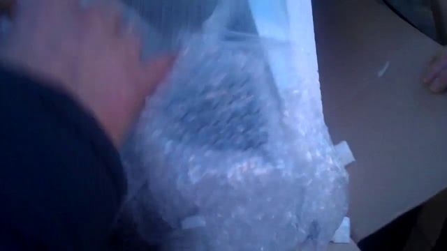 Прикол от Новой Почты или как в коробке от холодильника переслать фару смотреть онлайн