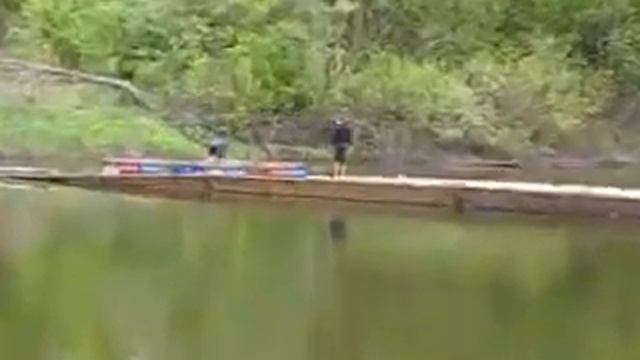 Строим плот для сплава по реке Псел. We are building a raft for rafting on the river Psel смотреть онлайн