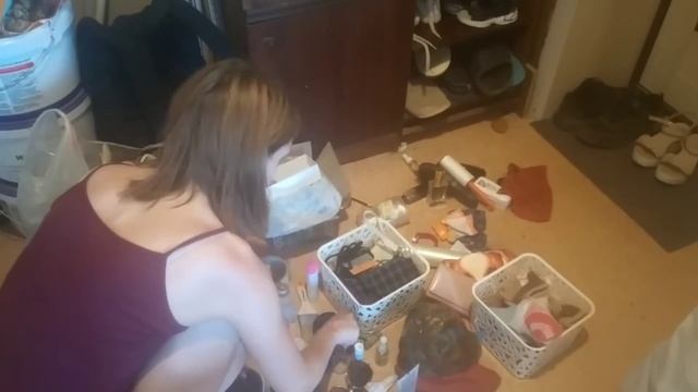 РАСХЛАМЛЕНИЕ, УБОРКА И ПЕРЕОРГАНИЗАЦИЯ В КОРИДОРЕ? смотреть онлайн