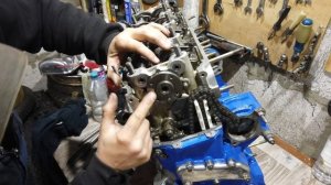 Москвич. Установка ГБЦ и регулировка натяжителя цепи ГРМ