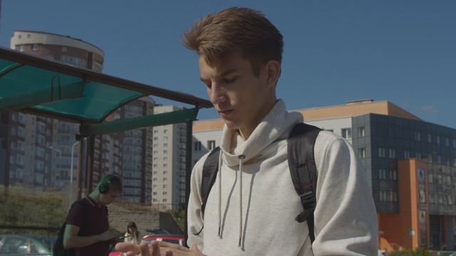 Качай приложение, регистрируйся и никуда не опаздывай с Hello каршеринг смотреть онлайн