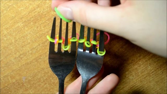 #60 by AkVaReLь Ю) Браслет из резинок "Чешуйки" (на вилках) смотреть онлайн