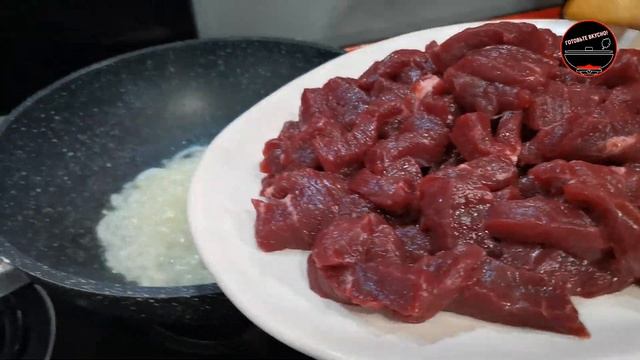 Турецкий ГУЛЯШ! Бамия с мясом. Рецепт гуляша из говядины с бамией по-Турецки! смотреть онлайн
