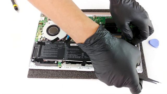 ASUS VivoBook S13 S330 - disassembly and upgrade options смотреть онлайн