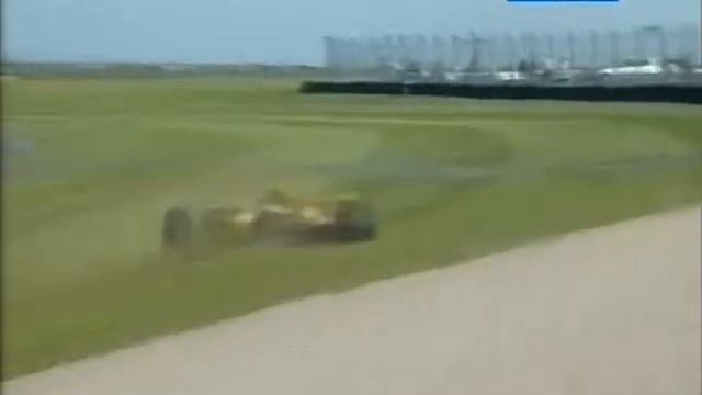 MT89 World Series by Renault 2006 Donington Race1 Maldonado spins смотреть онлайн