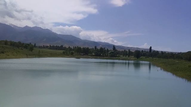 Водохранилище в предгорье. Киргизия смотреть онлайн