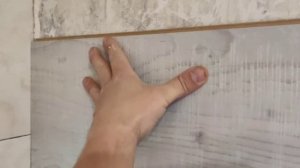 Укладка ламината на стену с помощью пены TYTAN Professional 60 секунд