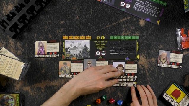 Распаковка настольной игры Fallen Land: A Post Apocalyptic Board Game – 2nd Edition