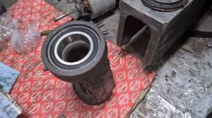 VOLVO FH подшипник торсиона кабины.mp4