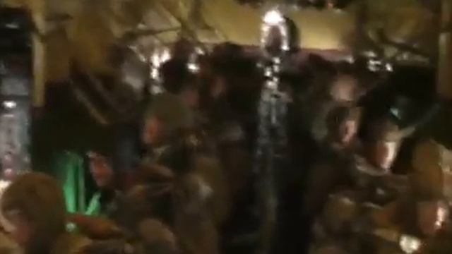 РДР 84 ОРБ десантируется с самолёта АН-12 в Нижегородкой области 2007г. смотреть онлайн