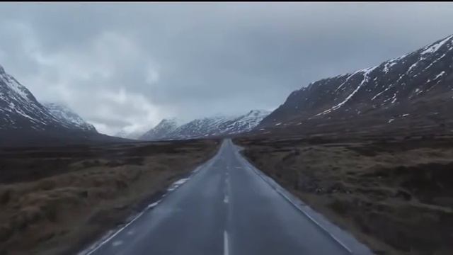 Sarah Blasko/СИНИЙ КИТ! смотреть онлайн