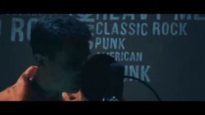 Песня все мои друзья входят во вкус на русском