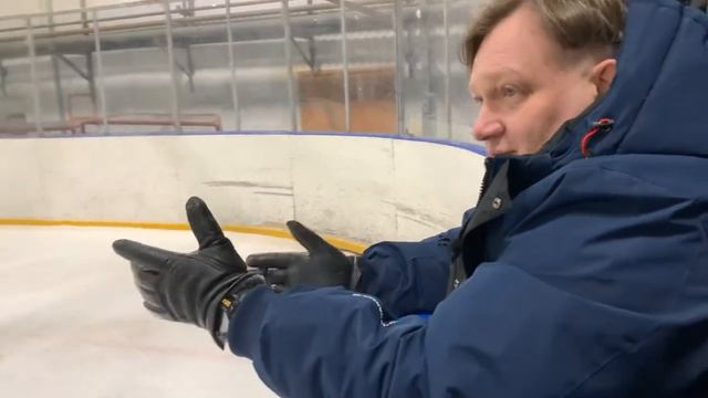 Неожиданная и быстрая смена траектории.