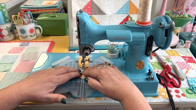 Sew Your Stash Series #7 - 6" x 12" Tall Pines Quilt Block Tutorial смотреть онлайн