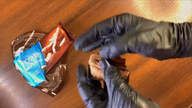 Как сделать шоколадные шарики? ROSHEN Шоколад с кокосом (ASMR) ФЕЙЛ Залипательный эксперимент смотреть онлайн