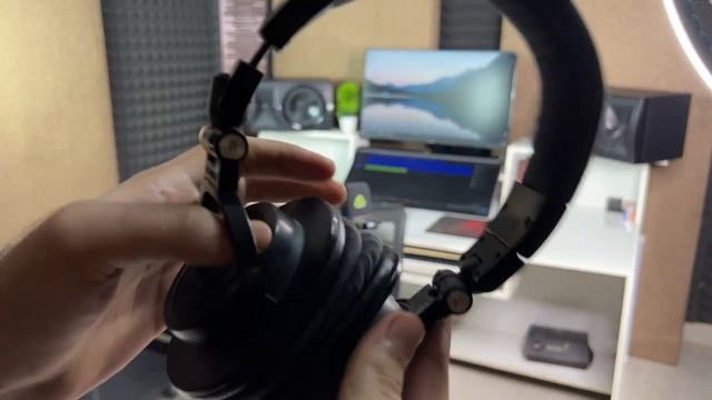 Why The Audio Technica ATH-M50X Is My Favorite Headphones смотреть онлайн