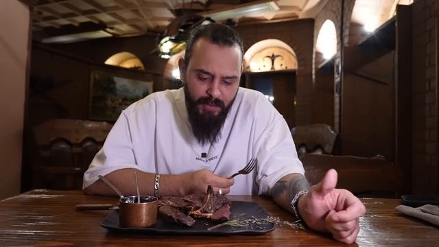 24 ЧАСА едим в МУРМАНСКЕ  Дорого vs Дешево / ВСЕ или НИЧЕГО челлендж