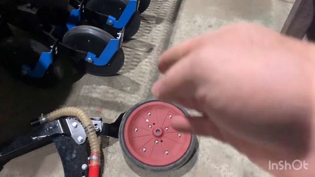 Анкерный сошник на сеялке Сич и СЗ от завода "Ремсинтез" смотреть онлайн