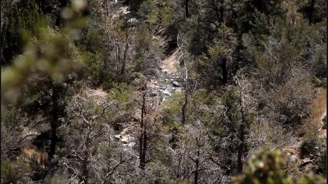 Devil's Punchbowl 300mm zoom canyon stream w/heatwaves 3/3 HD V09434 смотреть онлайн