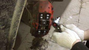 замена колодок на суппорте BREMBO 19Z