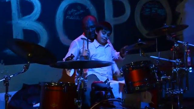 Martina Cirillo Band live - Andrea in Smooth Criminal (Michael Jackson) смотреть онлайн