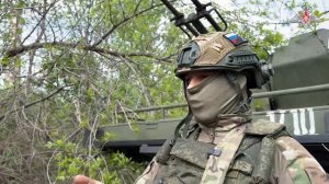 Кадры боевой работы расчетов зенитных установок ЗУ-23-2