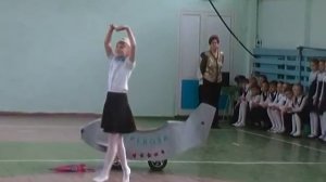 Смотр строя и песни. Танец стюардессы. Школьная жизнь 3-го А.