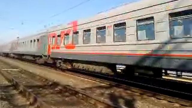 Тепловоз 2ТЭ10УТ-0097Б с поездом №469У Оренбург — Симферополь