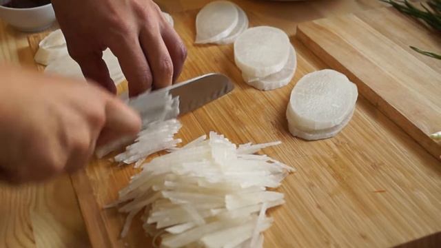 Капуста по корейски - Кимчи (Чимчи) (통배추김치) смотреть онлайн