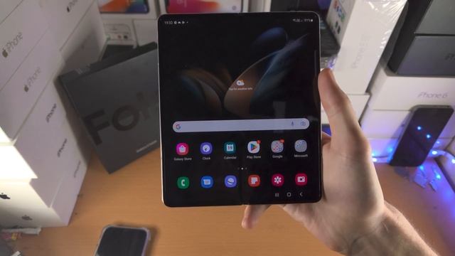 Can you REMOVE Samsung Z Fold 4 Screen Protector?? смотреть онлайн