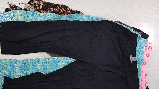 F4 05973 Ladies Hawai Pants (Гавайки )№1 11,95 кг 10,80€ за кг 49ед смотреть онлайн