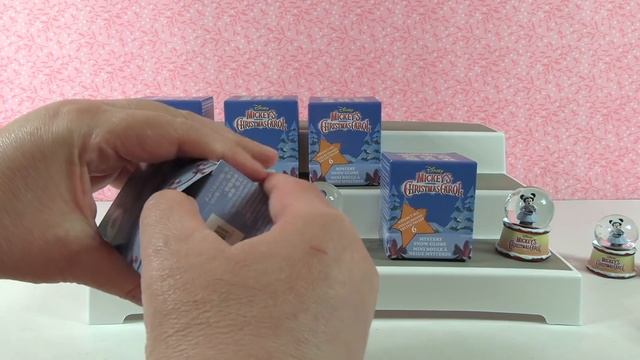 Disney Mickeys Christmas Carol Blind Box Mystery Snow Globe Unboxing Review | PSToyReviews смотреть онлайн