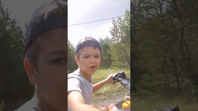 Мне 5 лет, катаюсь на квадрике 125 кубов. #квадрик #детскийквадроцикл #квадроцикл #покатушки смотреть онлайн