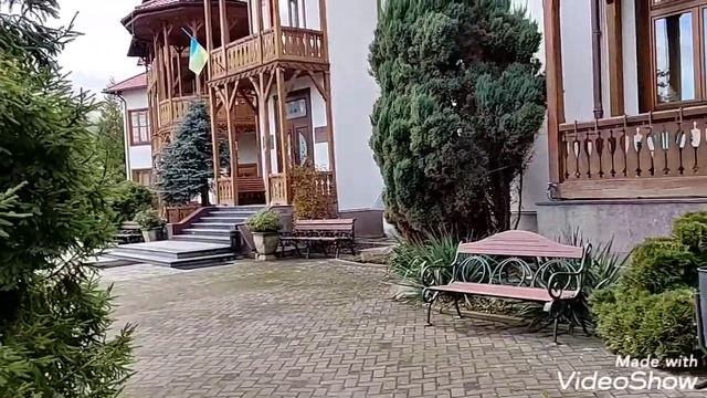 Иду на чудо массаж и гуляю по Трускавцу. Очень красивый город. смотреть онлайн