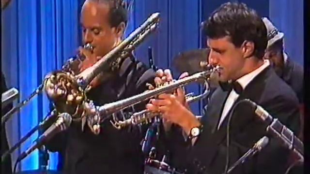 BARCELONA SWINGTET. Just Squeeze Me (Duke Ellington/Lee Gaines) смотреть онлайн