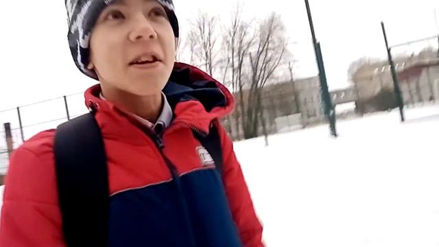 новости,репортаж,древние динозавры.Ухмыляющееся лицо со смеющимися глазами смотреть онлайн