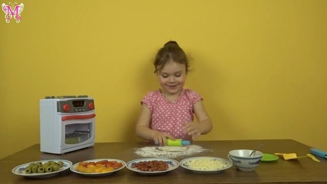 Милана готовит пиццу Маленькая пиццейоло Мастер-класс с рецептом смотреть онлайн