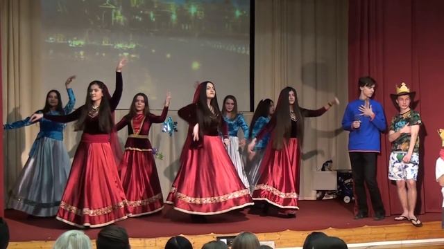 Музыкальный Новый год смотреть онлайн