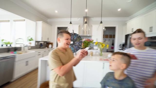 Last To EAT ICE CREAM Wins $10,000!! смотреть онлайн