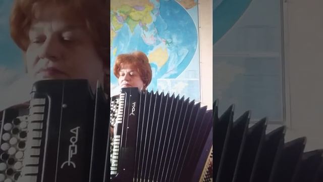 "КАТЮША" на баяне. М.Блантер смотреть онлайн